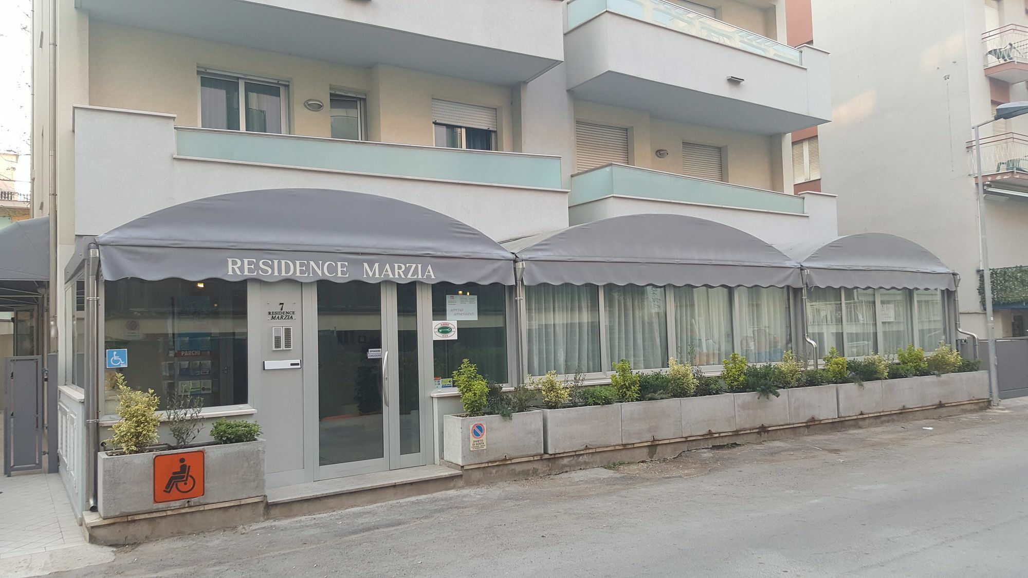 Residence Marzia Rímini Exterior foto